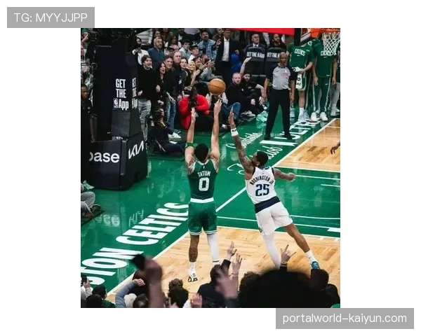 塔图姆上半场21+8+4+2抢断 绿军前锋开局状态火热